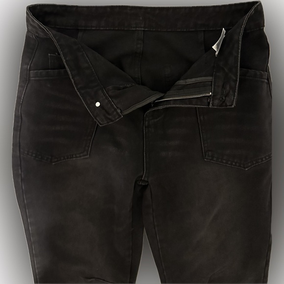 High-Rise Black Straight-Leg Jeans – Size Large - Picture 2 of 3